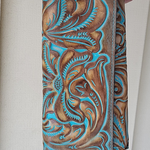 Patricia Nash Turquoise Tooled Terresa Wallet - Picture 4 of 12